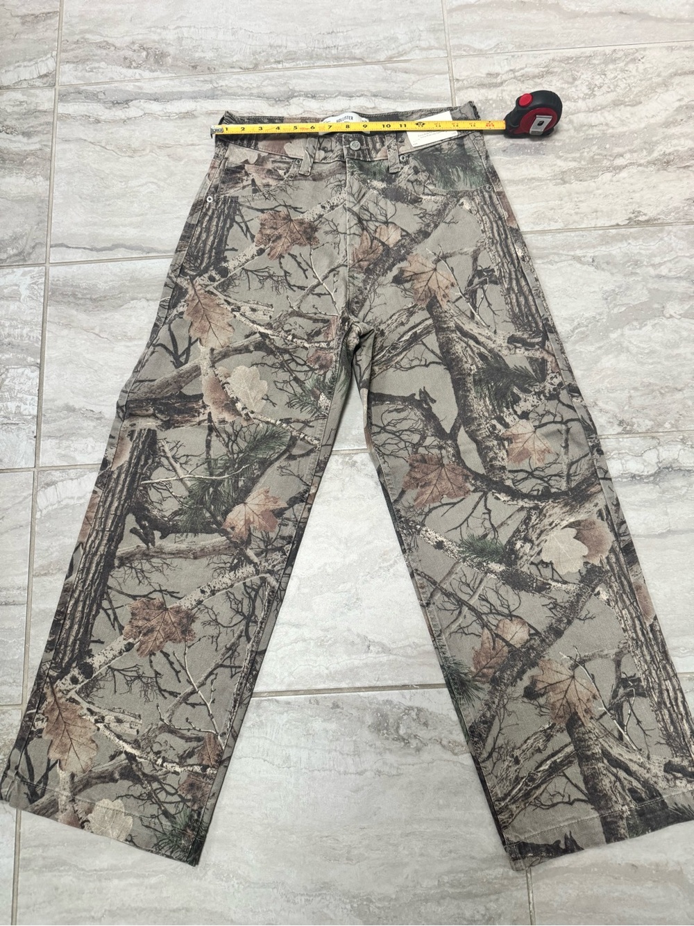 Hollister Men's Camouflage Cargo Pants in Brown and Tan